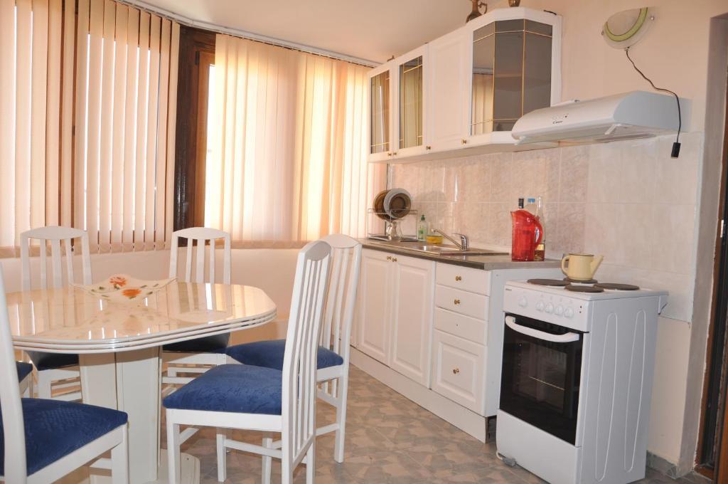 Guest Rooms Sveti Nikola Pomorie Exterior photo